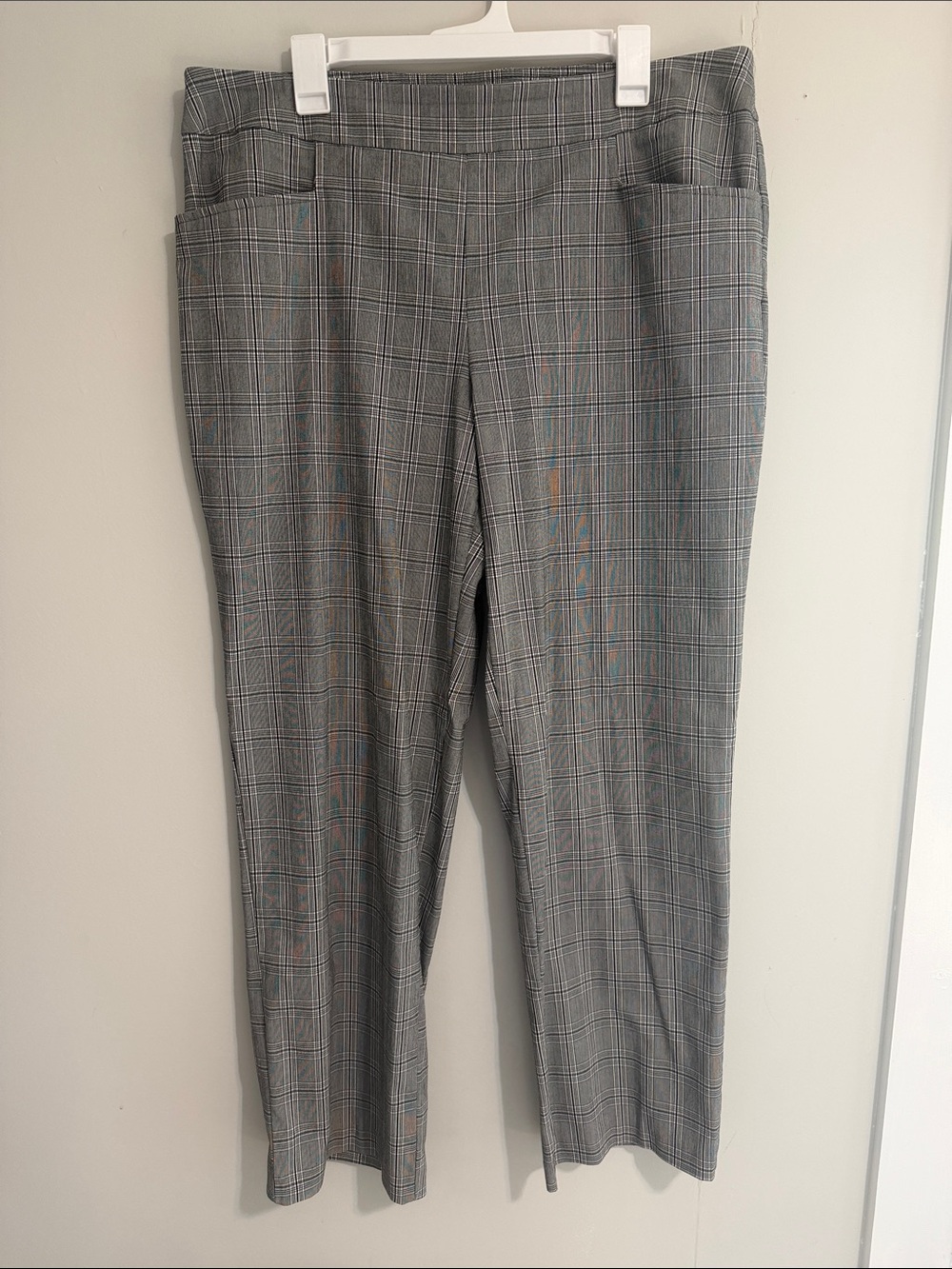 Time and Tru Gray Plaid Straight Leg Pants